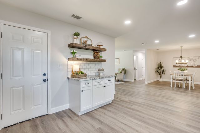 104 Thomas Street, Joshua, TX 76058