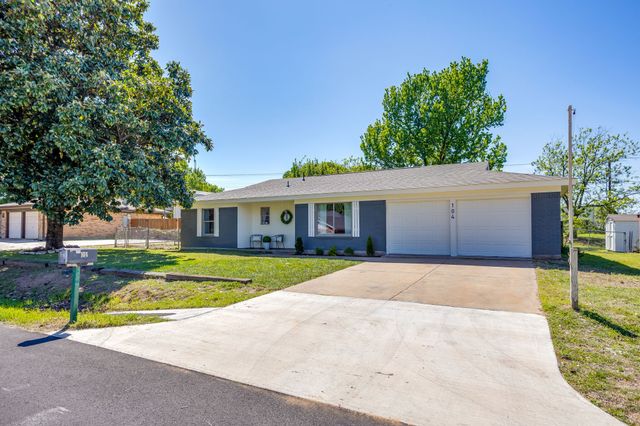 104 Thomas Street, Joshua, TX 76058