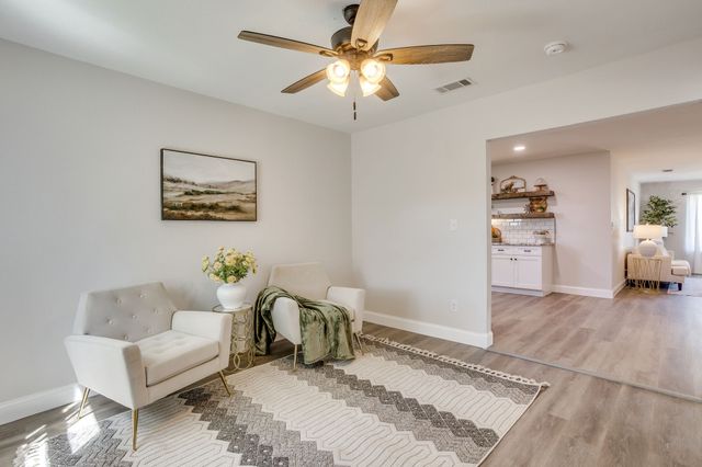 104 Thomas Street, Joshua, TX 76058