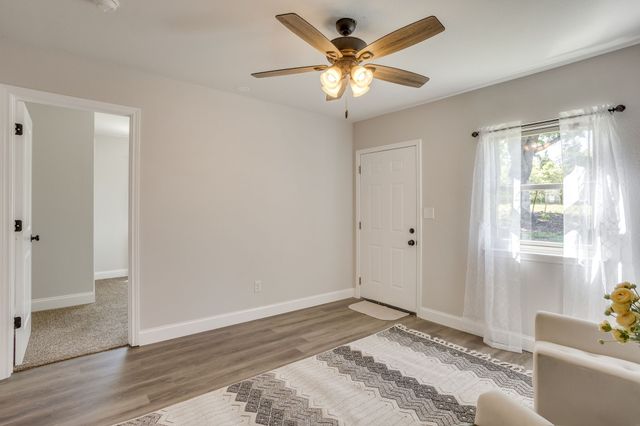 104 Thomas Street, Joshua, TX 76058