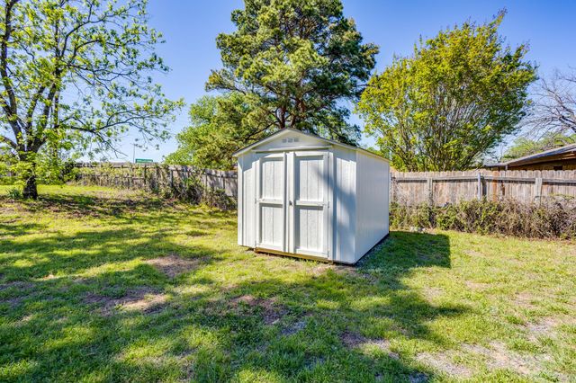 104 Thomas Street, Joshua, TX 76058