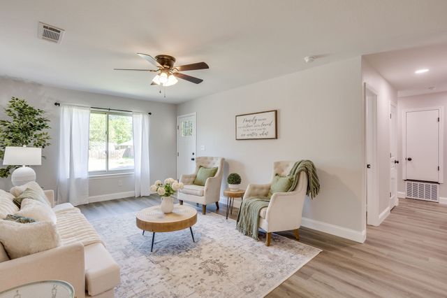 104 Thomas Street, Joshua, TX 76058