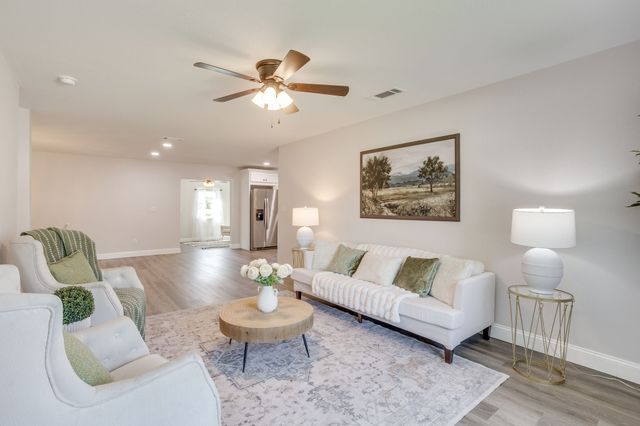 104 Thomas Street, Joshua, TX 76058