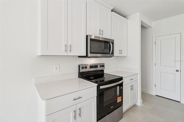 875 SUNSHOWER DRIVE, Lady Lake, FL 32159