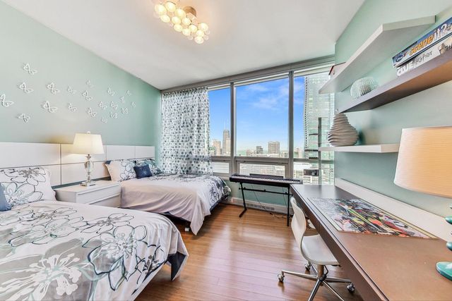 340 E Randolph Street 4901, Chicago, IL 60601
