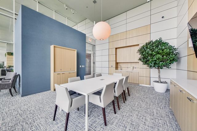 340 E Randolph Street 4901, Chicago, IL 60601