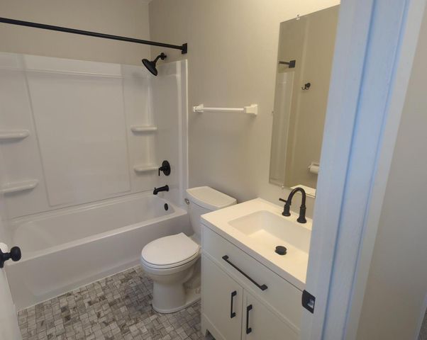 117-119 S 71st STREET, Milwaukee, WI 53214