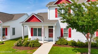 1103 Pirates Landing Drive, Beaufort, NC 28516