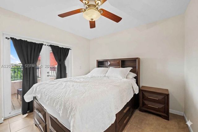 1033 NE 17th Way 1202, Fort Lauderdale, FL 33304