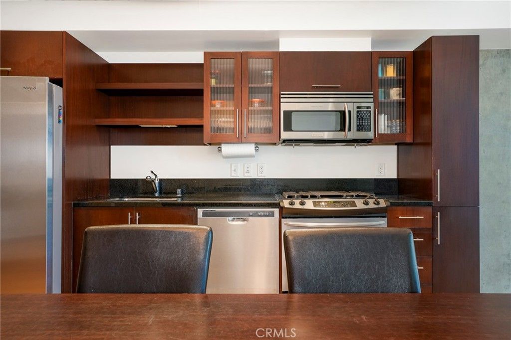 Image 10 of property listing at 1111 S Grand Avenue 1102, Los Angeles, CA 90015