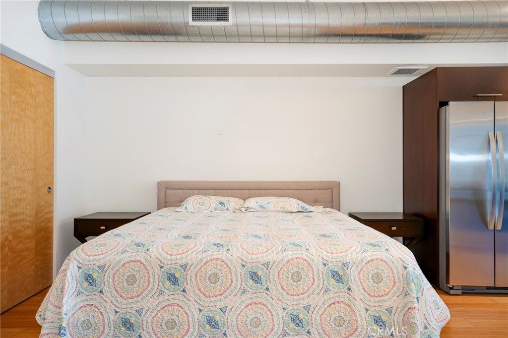 Image 14 of property listing at 1111 S Grand Avenue 1102, Los Angeles, CA 90015