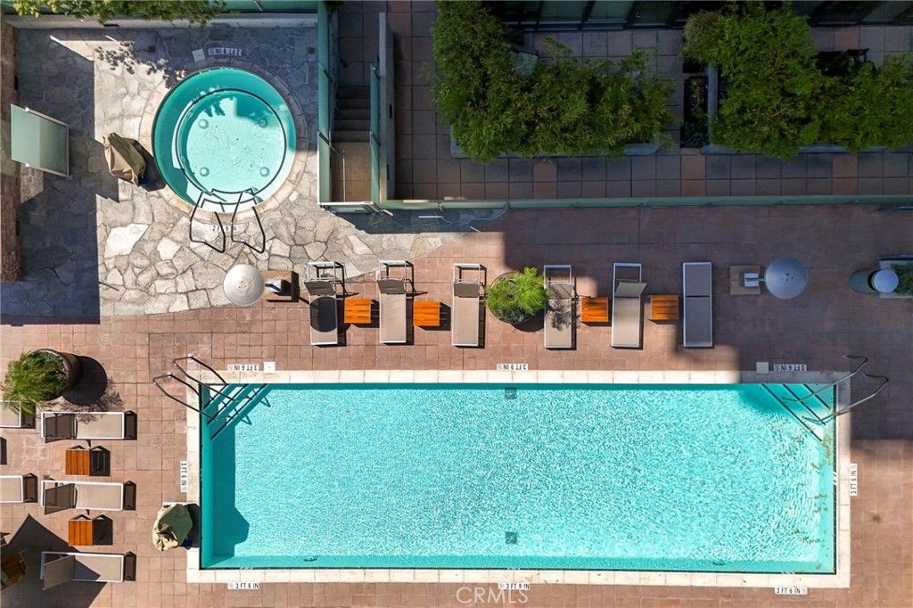 Image 24 of property listing at 1111 S Grand Avenue 1102, Los Angeles, CA 90015