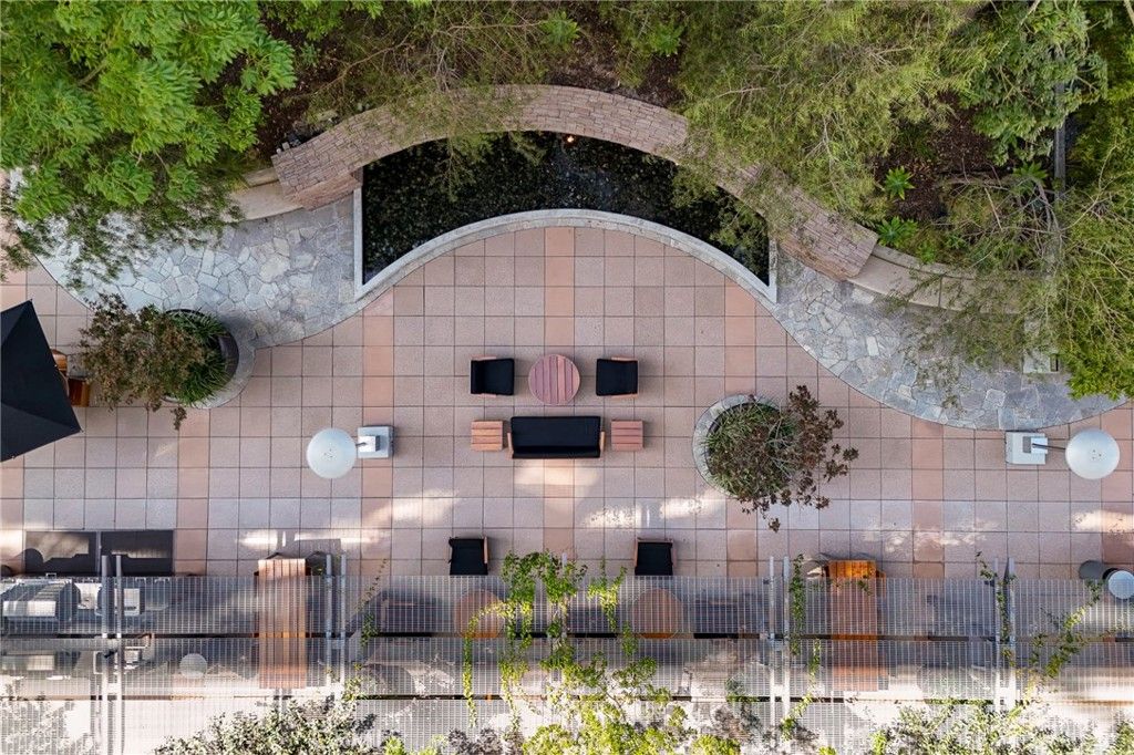 Image 26 of property listing at 1111 S Grand Avenue 1102, Los Angeles, CA 90015