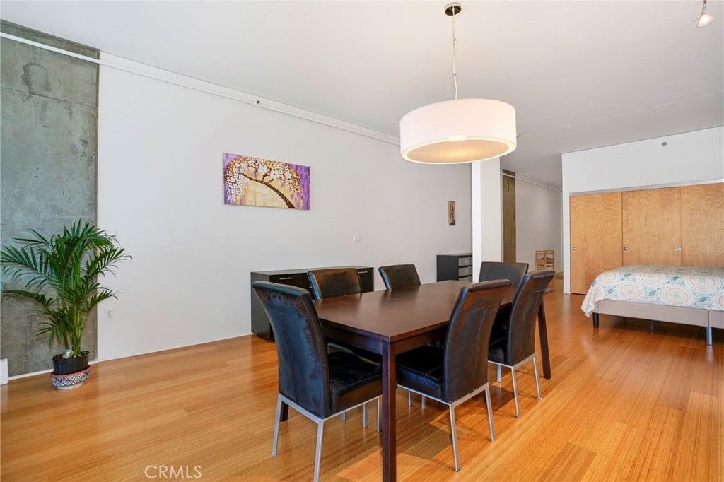 Image 7 of property listing at 1111 S Grand Avenue 1102, Los Angeles, CA 90015