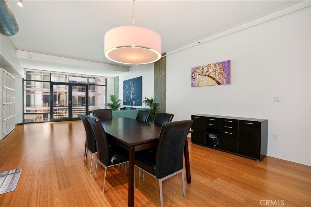 Image 9 of property listing at 1111 S Grand Avenue 1102, Los Angeles, CA 90015