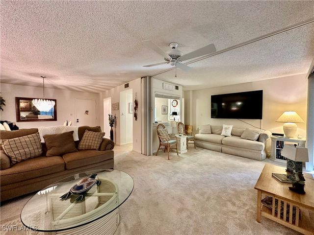 555 Park Shore DR B212, Naples, FL 34103