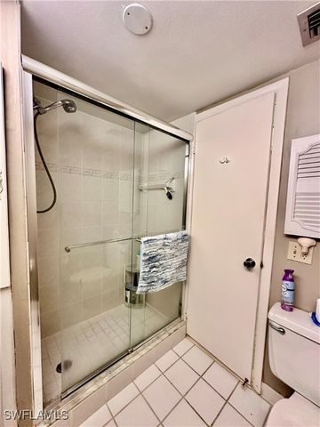 555 Park Shore DR B212, Naples, FL 34103