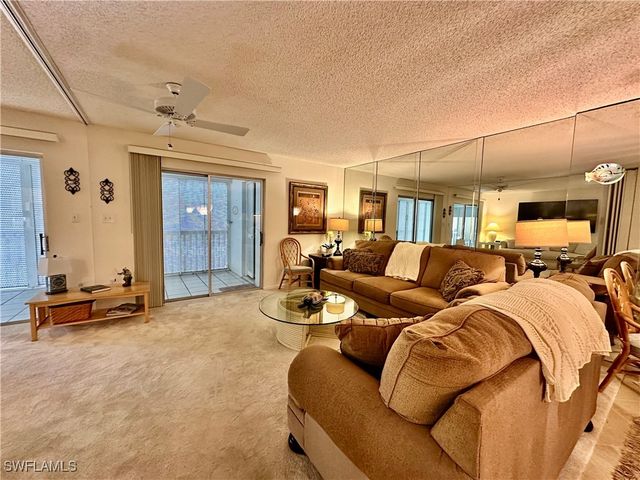 555 Park Shore DR B212, Naples, FL 34103