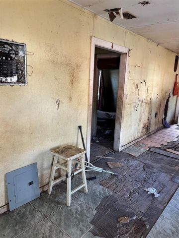 2118 BATES AVENUE, Eustis, FL 32726