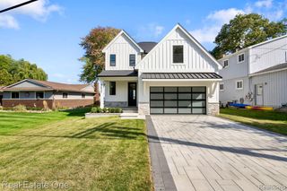 1517 Kessler Avenue, Keego Harbor, MI 48320