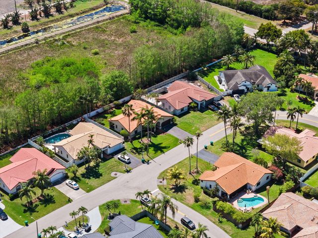 15900 Sedgewyck Cir S, Davie, FL 33331