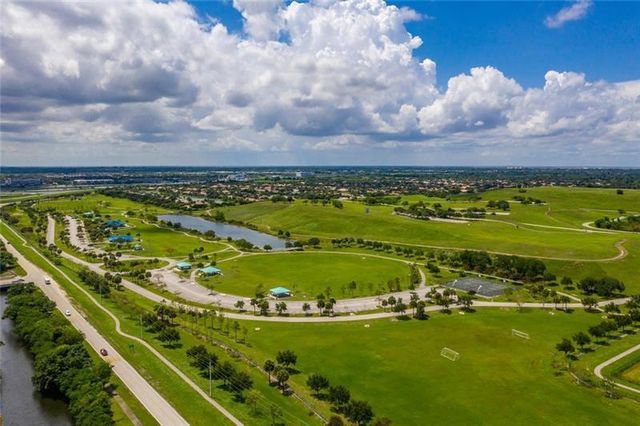 15900 Sedgewyck Cir S, Davie, FL 33331