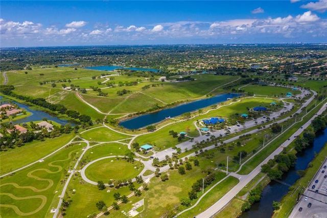 15900 Sedgewyck Cir S, Davie, FL 33331