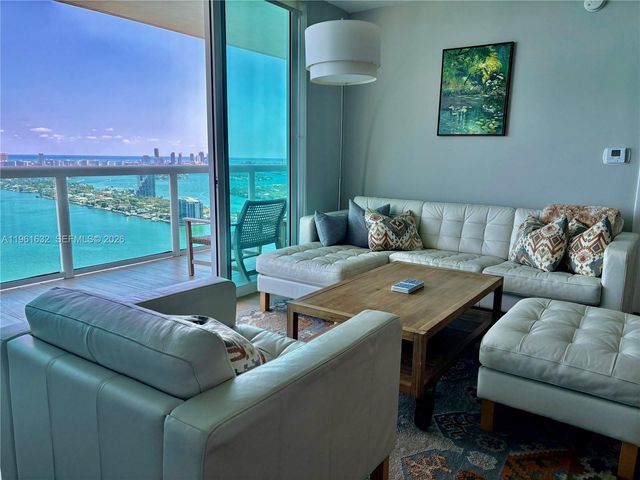 1800 N Bayshore Dr 4209, Miami, FL 33132