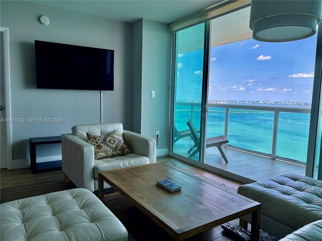 1800 N Bayshore Dr 4209, Miami, FL 33132