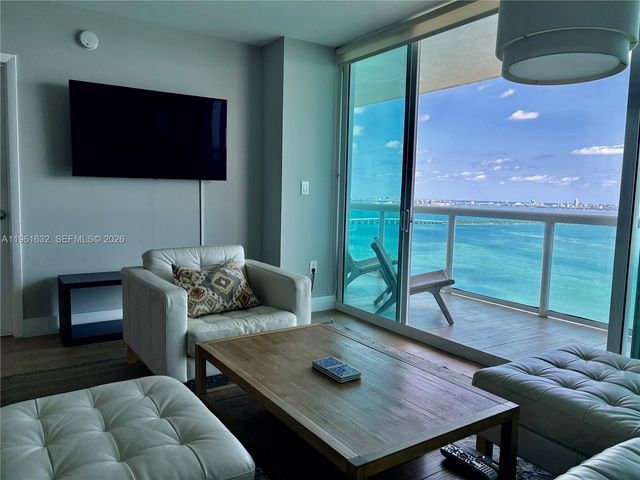 1800 N Bayshore Dr 4209, Miami, FL 33132