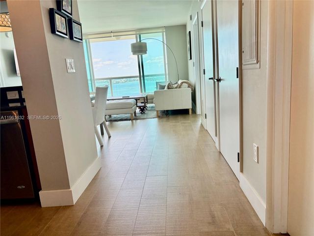 1800 N Bayshore Dr 4209, Miami, FL 33132