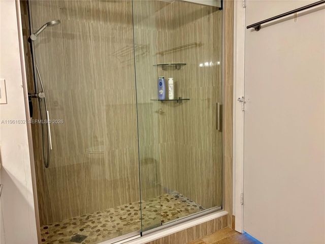 1800 N Bayshore Dr 4209, Miami, FL 33132