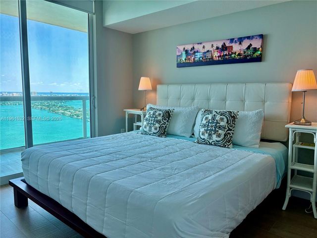 1800 N Bayshore Dr 4209, Miami, FL 33132