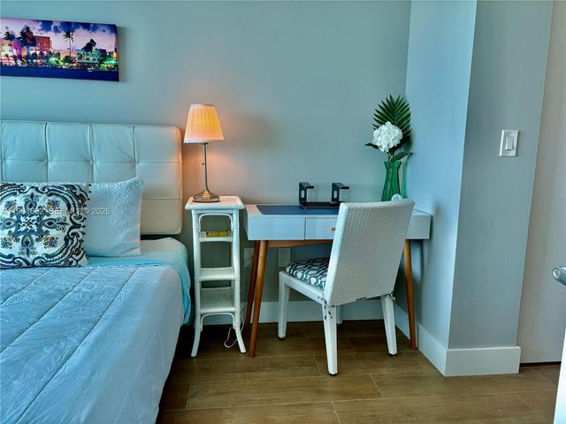 1800 N Bayshore Dr 4209, Miami, FL 33132