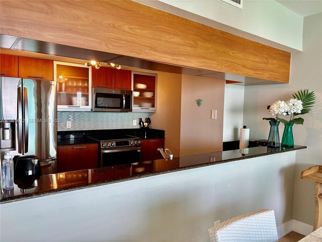 1800 N Bayshore Dr 4209, Miami, FL 33132