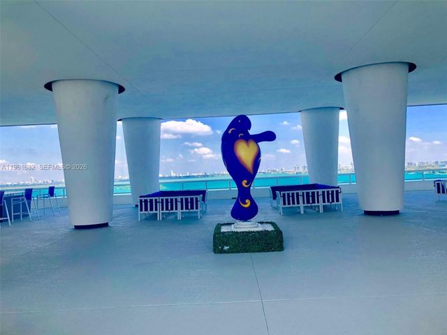 1800 N Bayshore Dr 4209, Miami, FL 33132