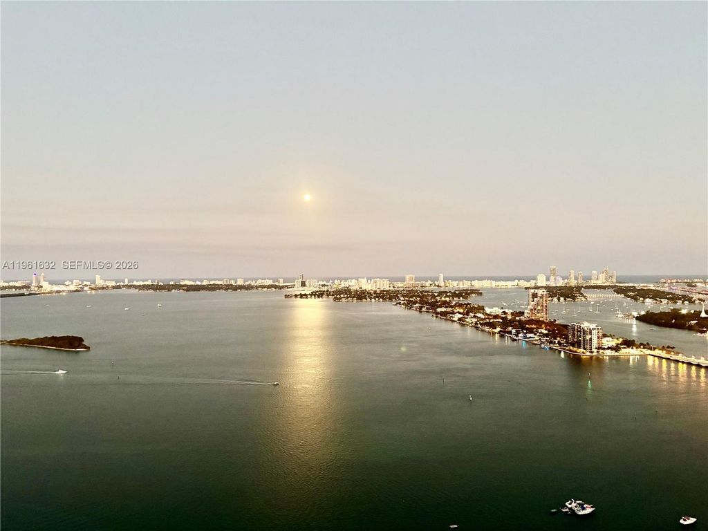 1800 N Bayshore Dr 4209, Miami, FL 33132