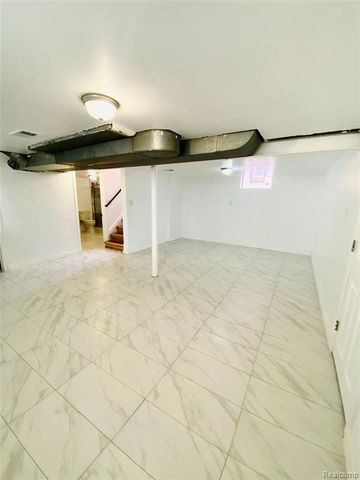 734 Highland Street, Wyandotte, MI 48192