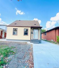 734 Highland Street, Wyandotte, MI 48192