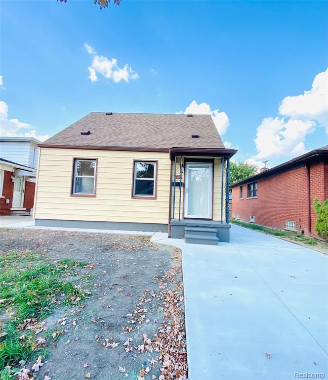 734 Highland Street, Wyandotte, MI 48192