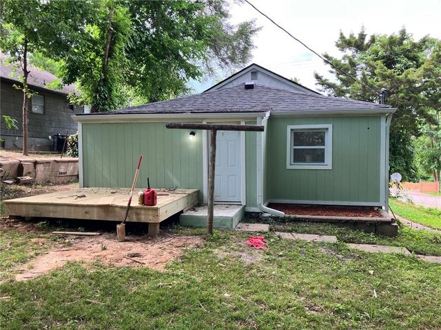 3111 Waverly Avenue, Kansas City, KS 66102