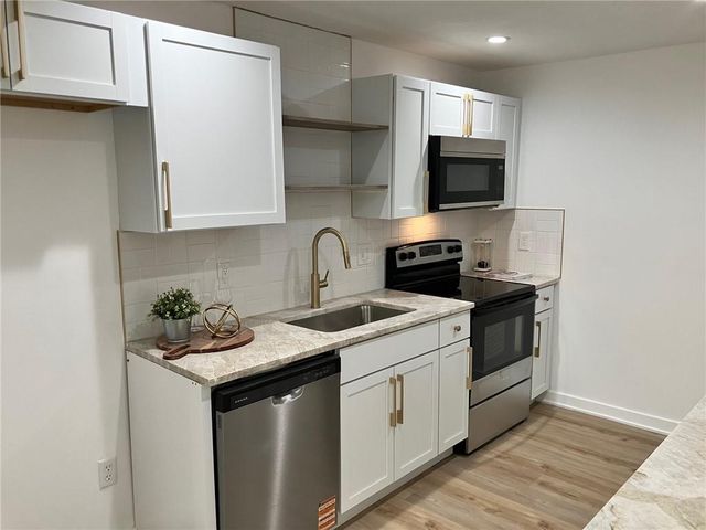 3111 Waverly Avenue, Kansas City, KS 66102