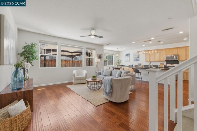 334 Pacifica Dr, Brentwood, CA 94513