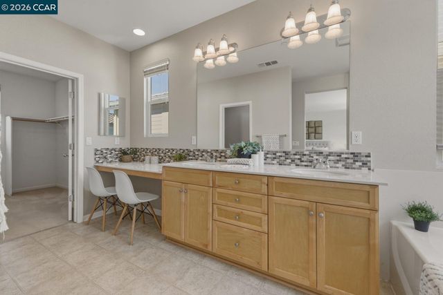 334 Pacifica Dr, Brentwood, CA 94513