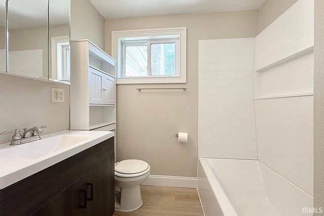 1001 Lancaster Drive, South Bend, IN 46614
