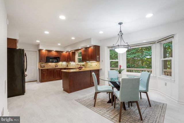 10904 ROUNDTABLE CT, Rockville, MD 20852