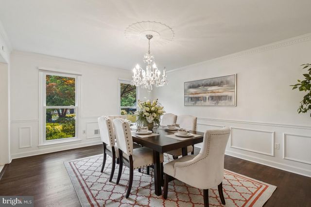 10904 ROUNDTABLE CT, Rockville, MD 20852