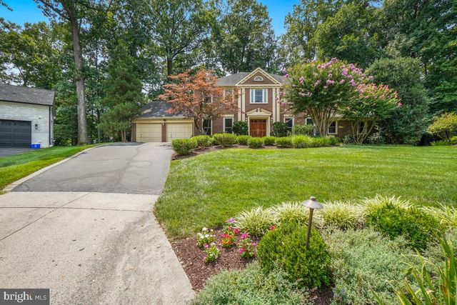 10904 ROUNDTABLE CT, Rockville, MD 20852