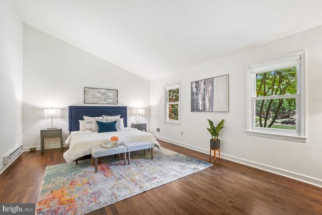 10904 ROUNDTABLE CT, Rockville, MD 20852