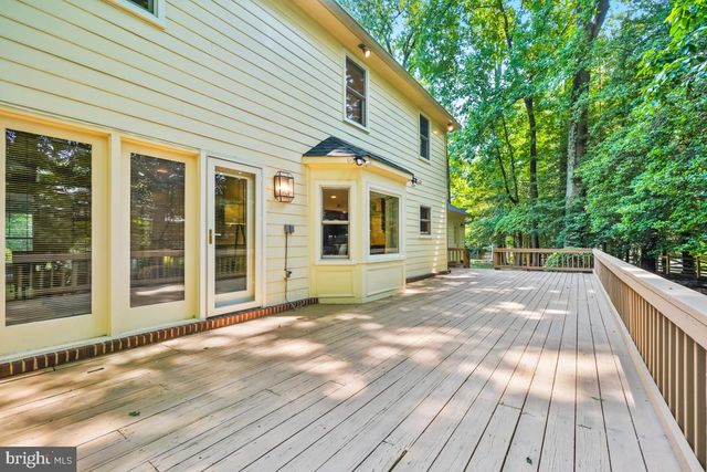 10904 ROUNDTABLE CT, Rockville, MD 20852